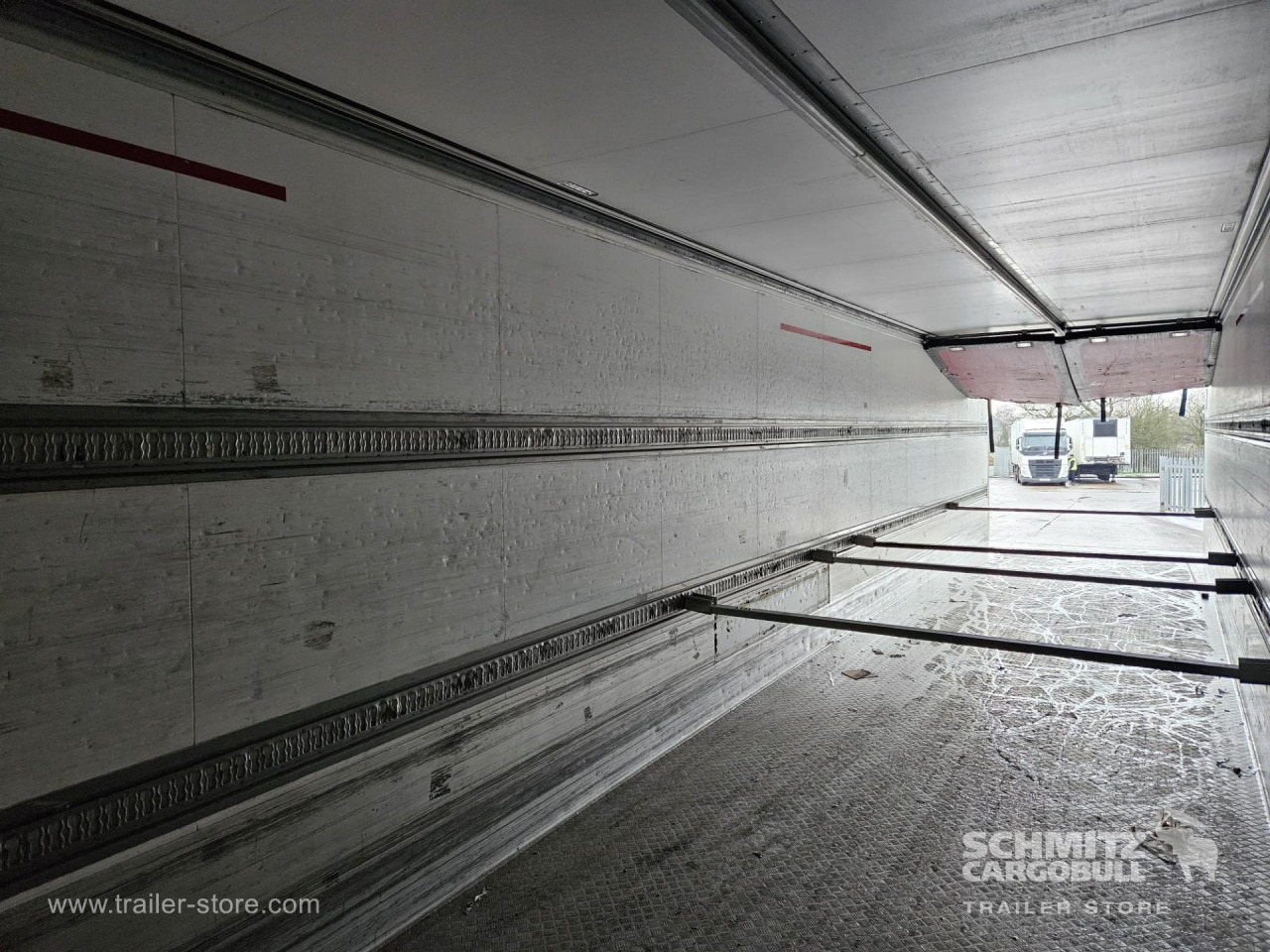 SCHMITZ Reefer Multitemp - نصف مقطورة متساوي الحرارة: صورة 4 SCHMITZ Reefer Multitemp - نصف مقطورة متساوي الحرارة: صورة 4