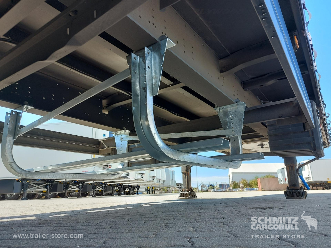 SCHMITZ Curtainsider Mega - نصف مقطورة ستارة: صورة 4 SCHMITZ Curtainsider Mega - نصف مقطورة ستارة: صورة 4