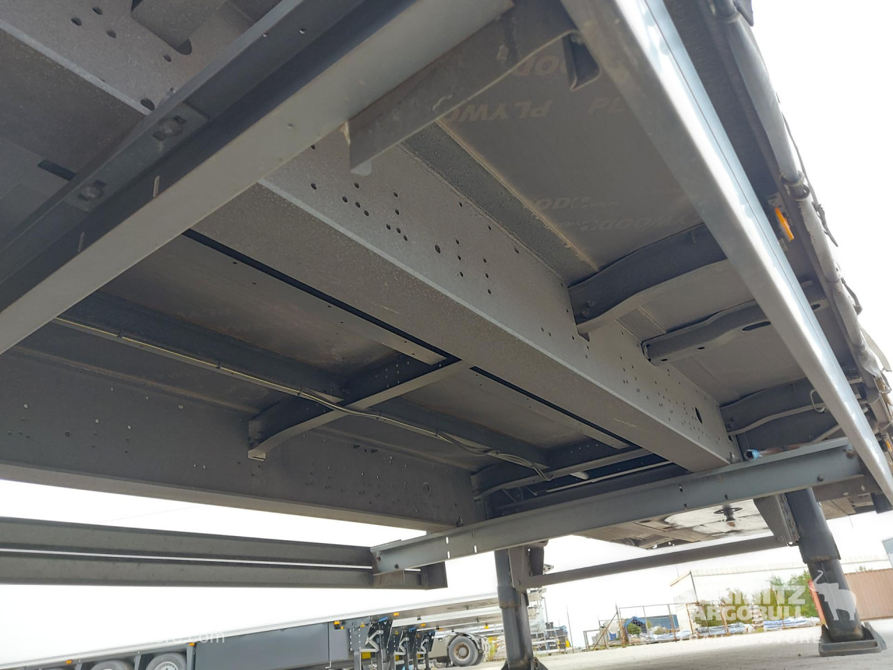 SCHMITZ Curtainsider Mega - نصف مقطورة ستارة: صورة 2 SCHMITZ Curtainsider Mega - نصف مقطورة ستارة: صورة 2