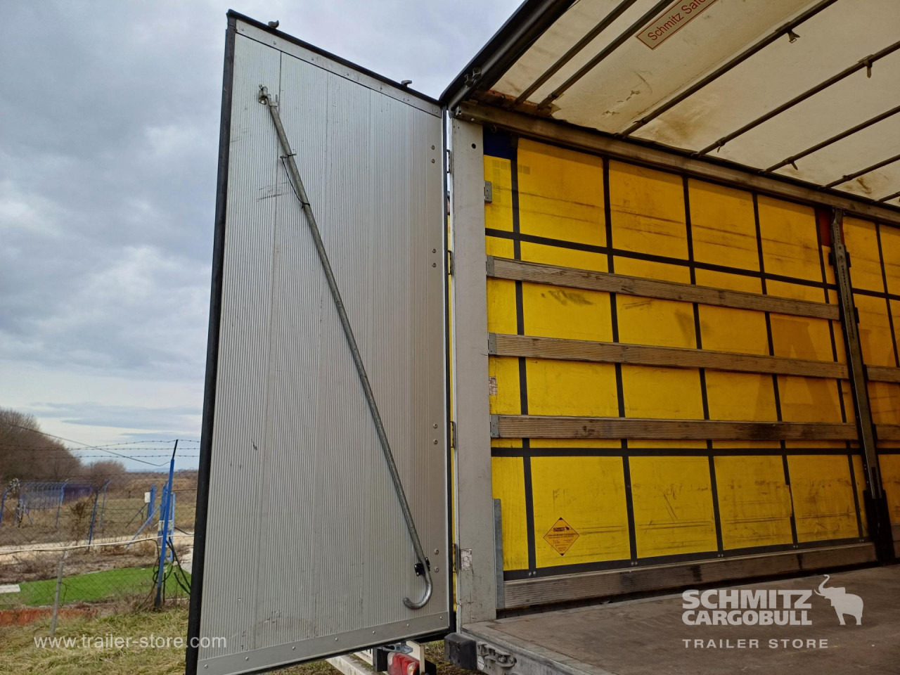 SCHMITZ Curtainsider Standard - نصف مقطورة ستارة: صورة 3 SCHMITZ Curtainsider Standard - نصف مقطورة ستارة: صورة 3