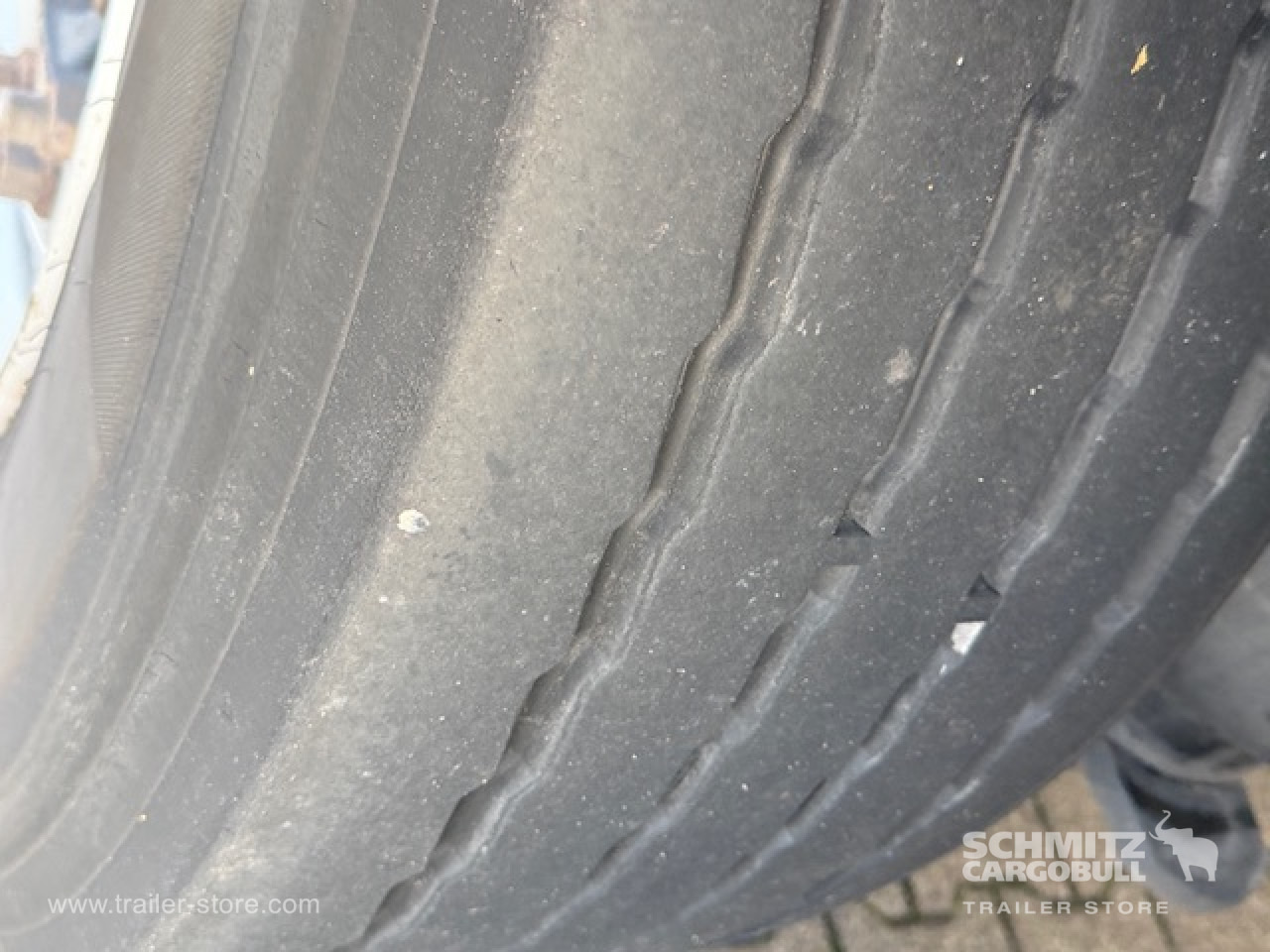 SCHMITZ Oplegger Kasten Standard Taillift - نصف مقطورة صندوق مغلق: صورة 5 SCHMITZ Oplegger Kasten Standard Taillift - نصف مقطورة صندوق مغلق: صورة 5