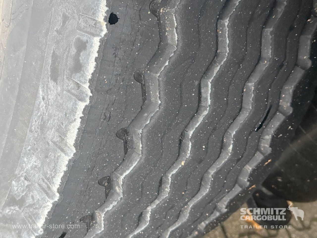 SCHMITZ Oplegger Kasten Standard - نصف مقطورة صندوق مغلق: صورة 5 SCHMITZ Oplegger Kasten Standard - نصف مقطورة صندوق مغلق: صورة 5
