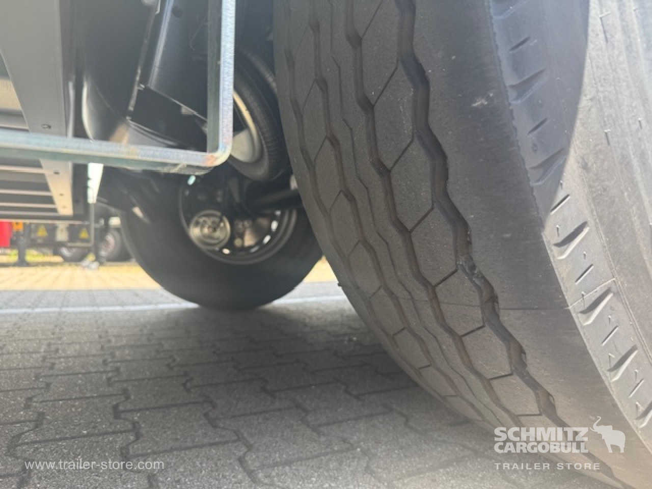 SCHMITZ Oplegger Vries Standard Taillift - نصف مقطورة متساوي الحرارة: صورة 5 SCHMITZ Oplegger Vries Standard Taillift - نصف مقطورة متساوي الحرارة: صورة 5