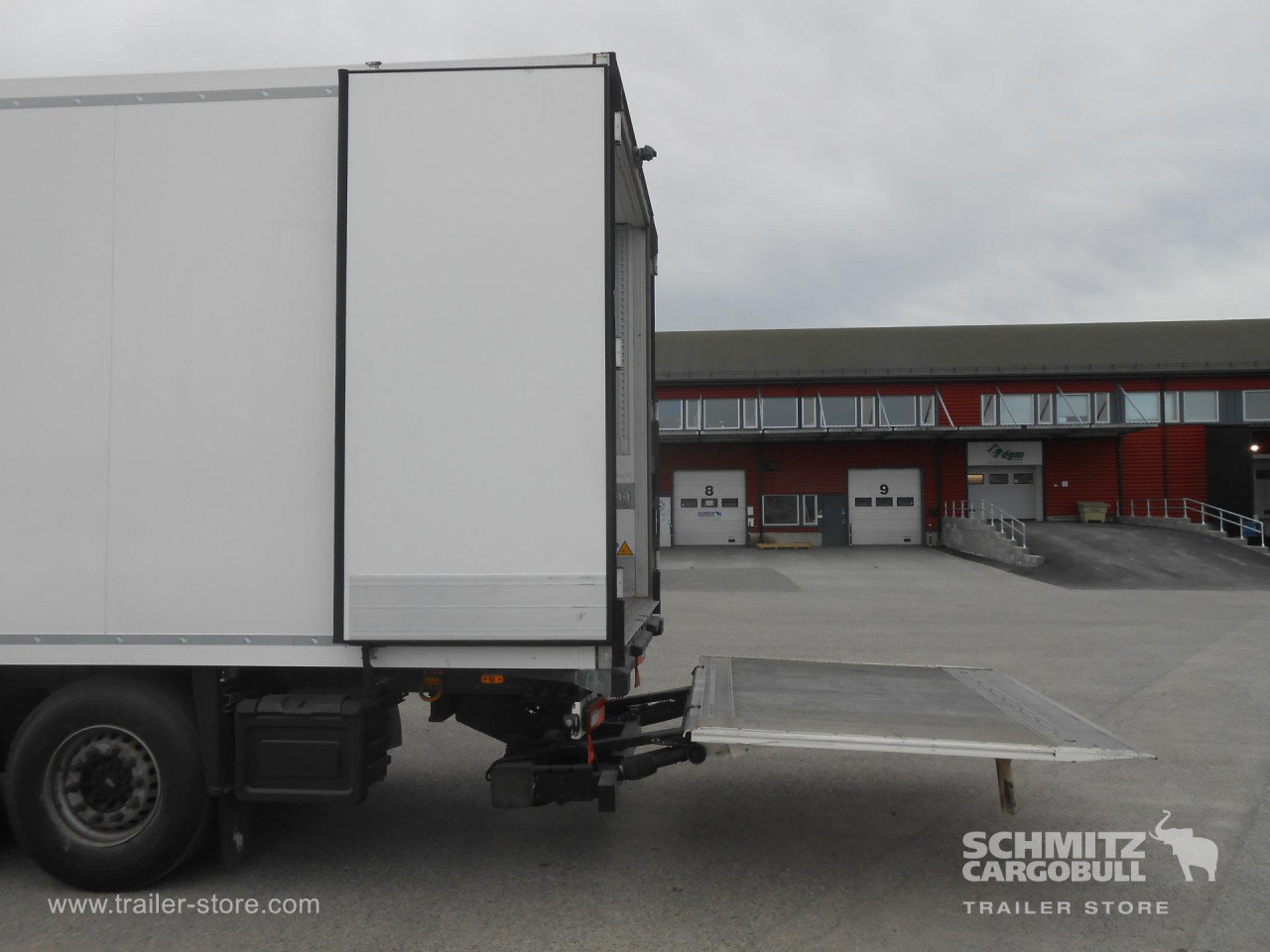 SCHMITZ Reefer Multitemp Taillift - نصف مقطورة متساوي الحرارة: صورة 5 SCHMITZ Reefer Multitemp Taillift - نصف مقطورة متساوي الحرارة: صورة 5