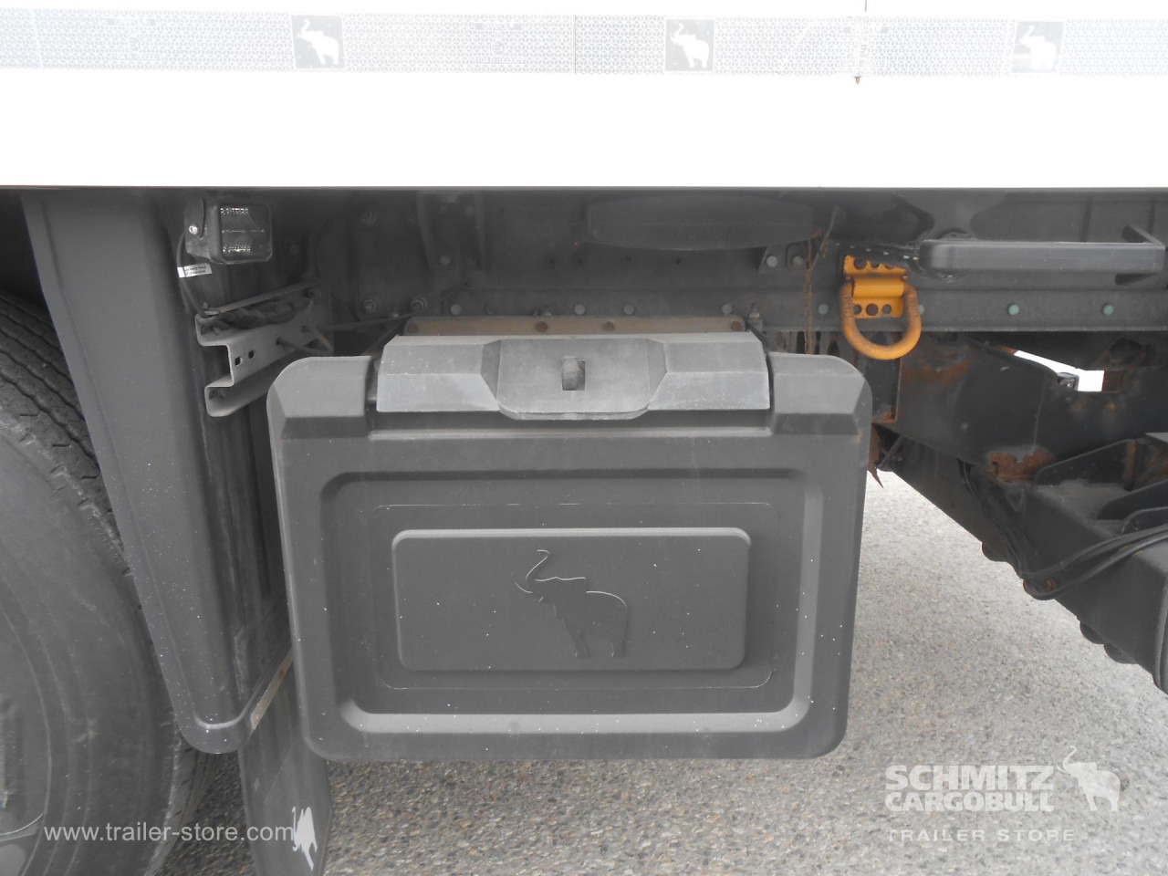 SCHMITZ Reefer Multitemp Taillift - نصف مقطورة متساوي الحرارة: صورة 2 SCHMITZ Reefer Multitemp Taillift - نصف مقطورة متساوي الحرارة: صورة 2