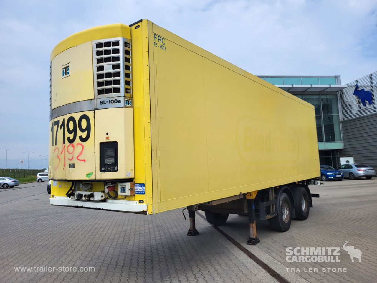 SCHMITZ Insulated/refrigerated box Taillift - نصف مقطورة مُبرِّدة: صورة 1 SCHMITZ Insulated/refrigerated box Taillift - نصف مقطورة مُبرِّدة: صورة 1