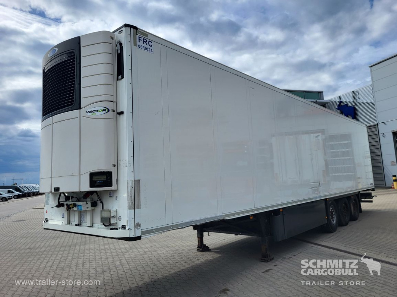 SCHMITZ Reefer Standard Double deck - نصف مقطورة متساوي الحرارة: صورة 1 SCHMITZ Reefer Standard Double deck - نصف مقطورة متساوي الحرارة: صورة 1
