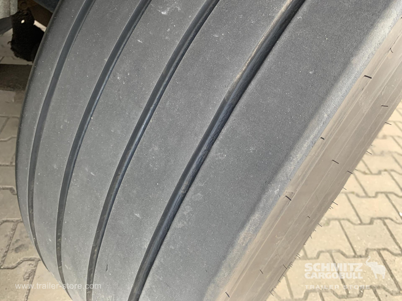 SCHMITZ Reefer Standard Taillift - نصف مقطورة متساوي الحرارة: صورة 4 SCHMITZ Reefer Standard Taillift - نصف مقطورة متساوي الحرارة: صورة 4