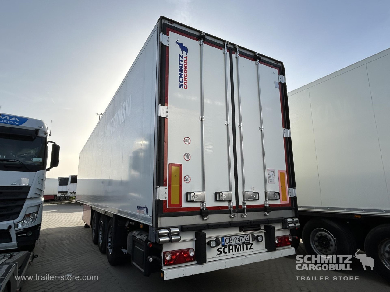 SCHMITZ Reefer Standard - نصف مقطورة متساوي الحرارة: صورة 4 SCHMITZ Reefer Standard - نصف مقطورة متساوي الحرارة: صورة 4