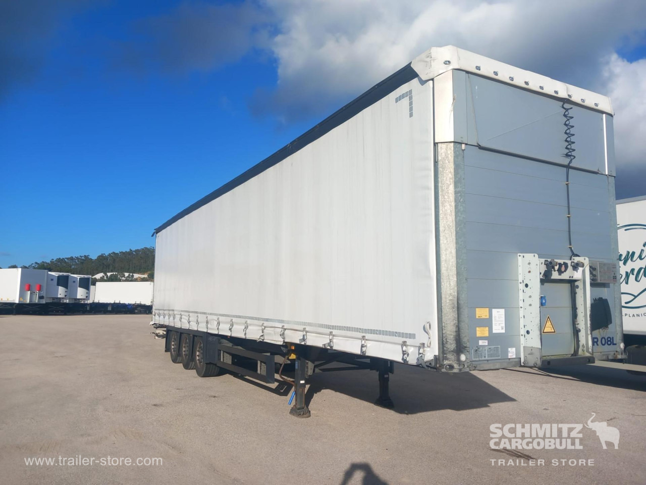 SCHMITZ Curtainsider Mega - نصف مقطورة ستارة: صورة 1 SCHMITZ Curtainsider Mega - نصف مقطورة ستارة: صورة 1