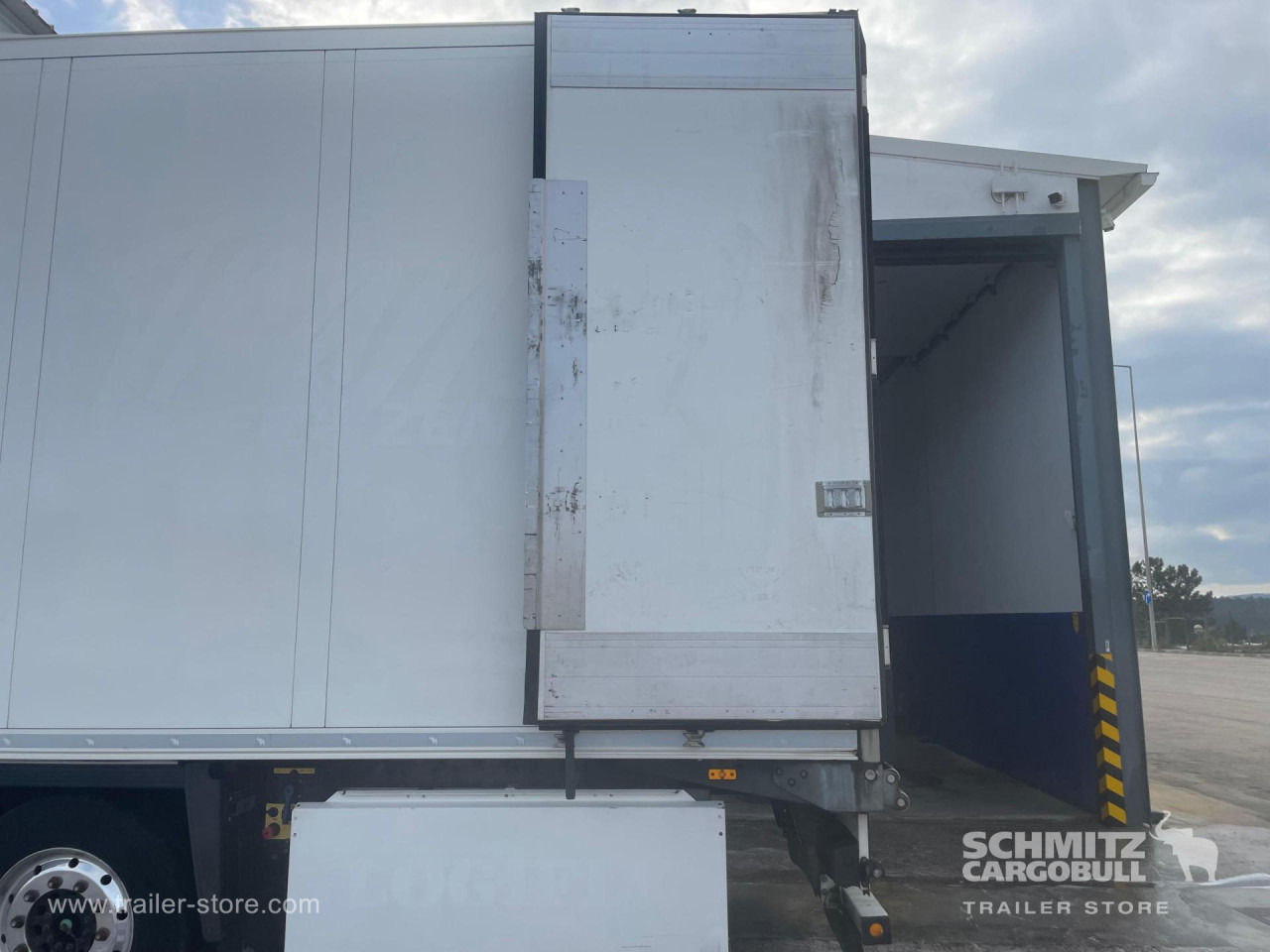 SCHMITZ Reefer Multitemp - نصف مقطورة متساوي الحرارة: صورة 5 SCHMITZ Reefer Multitemp - نصف مقطورة متساوي الحرارة: صورة 5