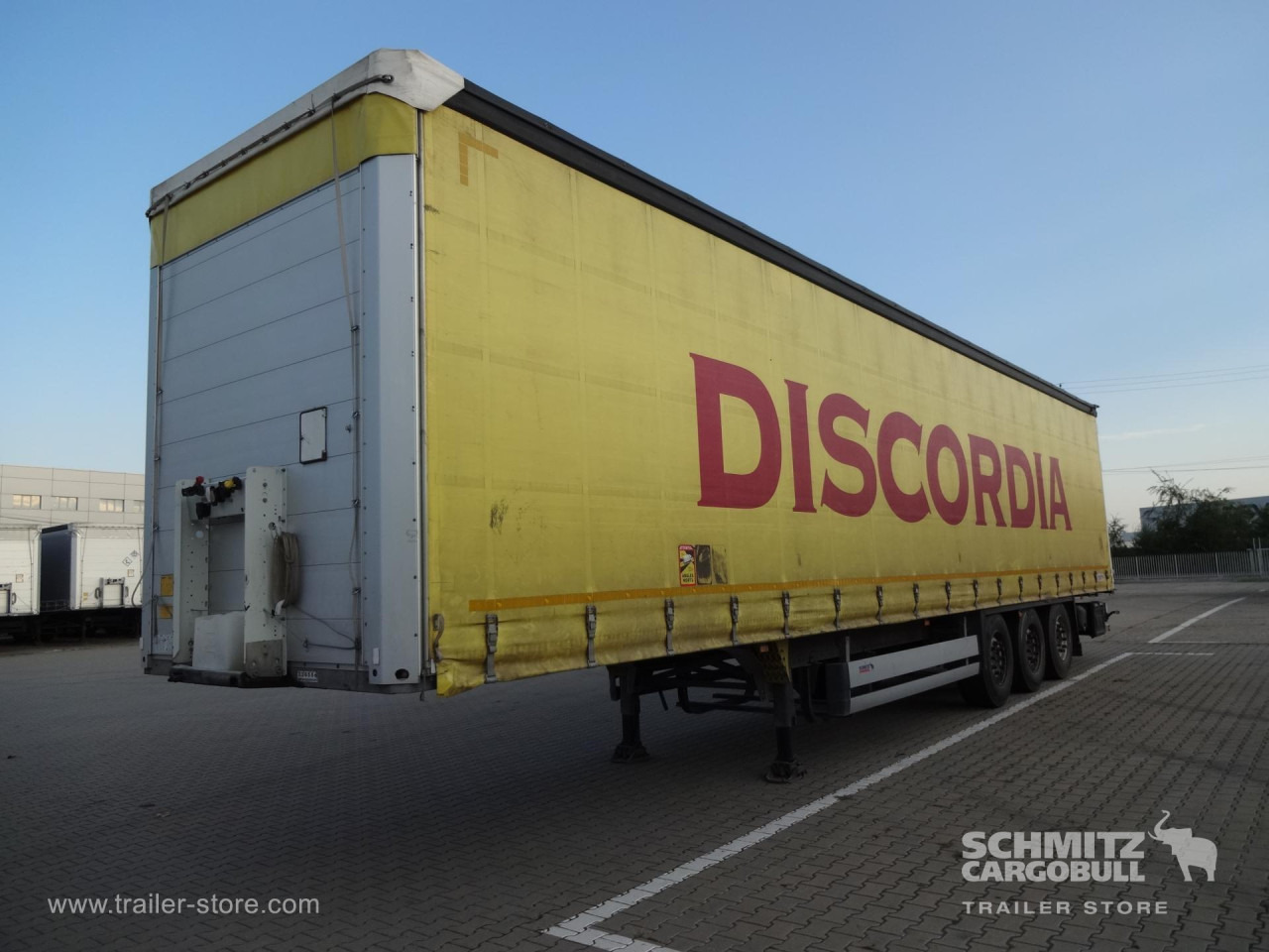 SCHMITZ Curtainsider Standard - نصف مقطورة ستارة: صورة 1 SCHMITZ Curtainsider Standard - نصف مقطورة ستارة: صورة 1