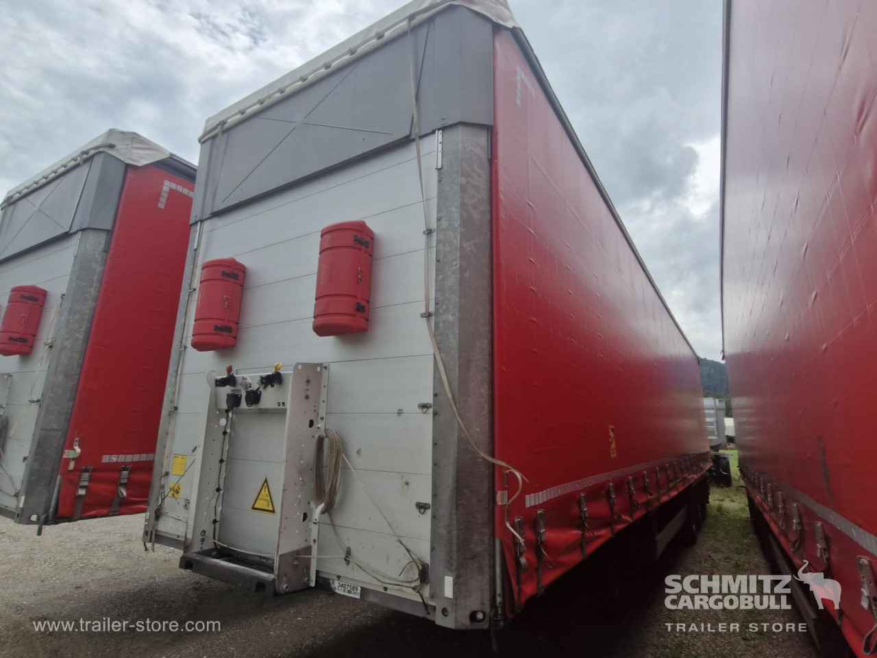 SCHMITZ Curtainsider Varios - نصف مقطورة ستارة: صورة 2 SCHMITZ Curtainsider Varios - نصف مقطورة ستارة: صورة 2