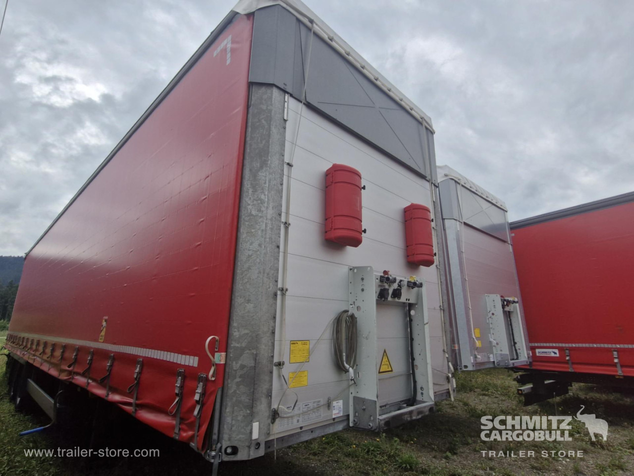 SCHMITZ Curtainsider Varios - نصف مقطورة ستارة: صورة 1 SCHMITZ Curtainsider Varios - نصف مقطورة ستارة: صورة 1