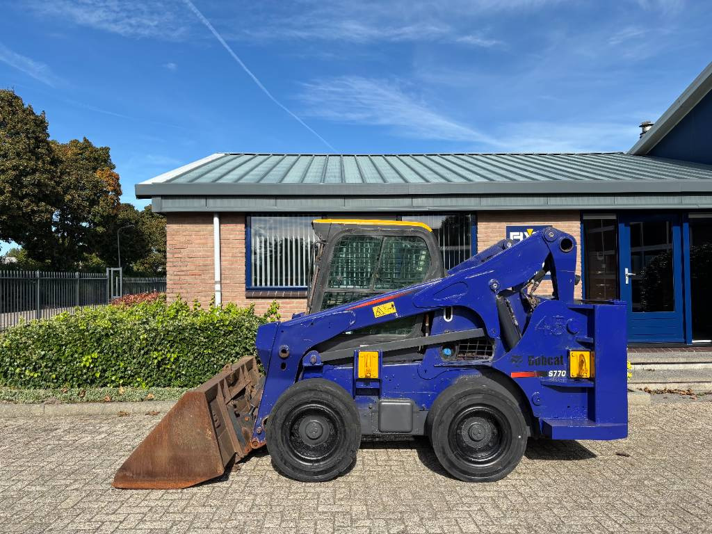 Bobcat S 770 - شيول صغير: صورة 1 Bobcat S 770 - شيول صغير: صورة 1