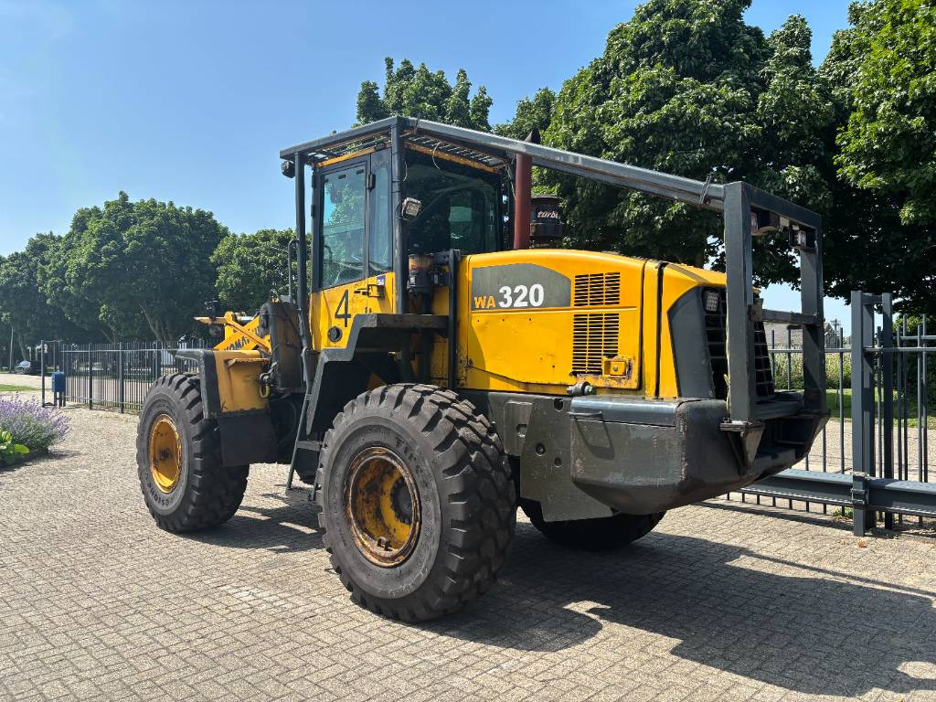 Komatsu WA 320-5 - اللودر بعجل: صورة 3 Komatsu WA 320-5 - اللودر بعجل: صورة 3