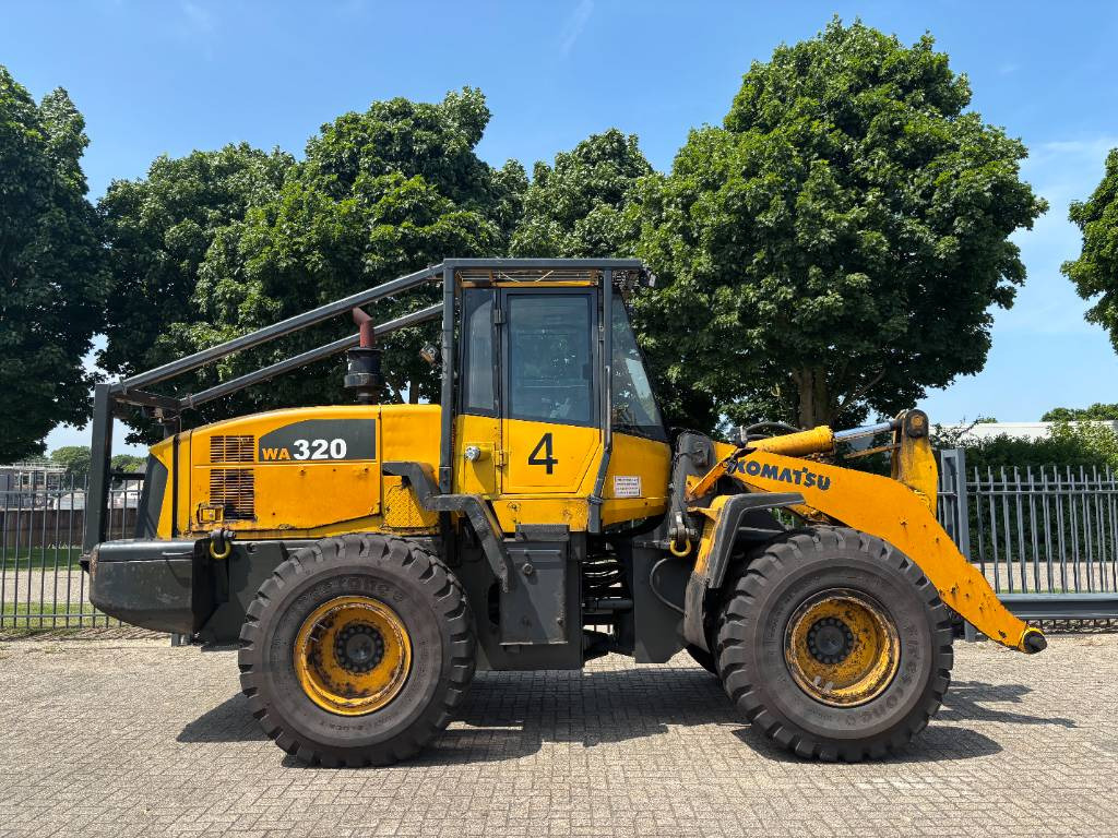 Komatsu WA 320-5 - اللودر بعجل: صورة 4 Komatsu WA 320-5 - اللودر بعجل: صورة 4