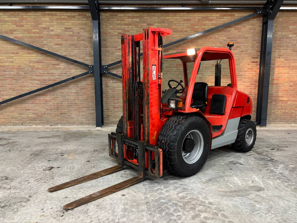 Manitou MH 25.4 T - رافعة شوكية للأرض الوعرة: صورة 2 Manitou MH 25.4 T - رافعة شوكية للأرض الوعرة: صورة 2