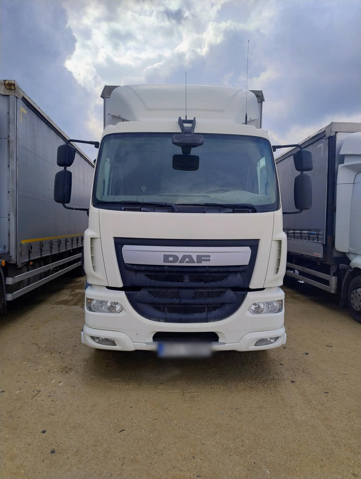 DAF LF 250 / Curtainsider 18 EPAL / sleeping cab - شاحنة ستارة: صورة 2 DAF LF 250 / Curtainsider 18 EPAL / sleeping cab - شاحنة ستارة: صورة 2