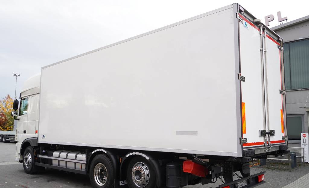 DAF XF 450 6×2 E6 / Refrigerator Lacapitaine / ATP/FRC to 2027 / 18 pallets - شاحنة الفريزر: صورة 5 DAF XF 450 6×2 E6 / Refrigerator Lacapitaine / ATP/FRC to 2027 / 18 pallets - شاحنة الفريزر: صورة 5