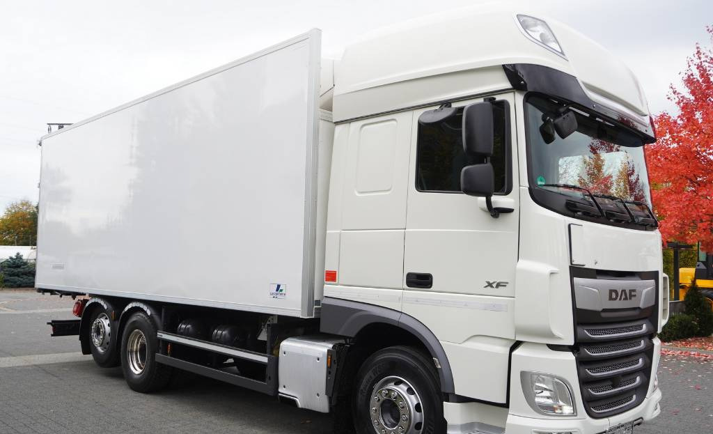DAF XF 450 6×2 E6 / Refrigerator Lacapitaine / ATP/FRC to 2027 / 18 pallets - شاحنة الفريزر: صورة 3 DAF XF 450 6×2 E6 / Refrigerator Lacapitaine / ATP/FRC to 2027 / 18 pallets - شاحنة الفريزر: صورة 3