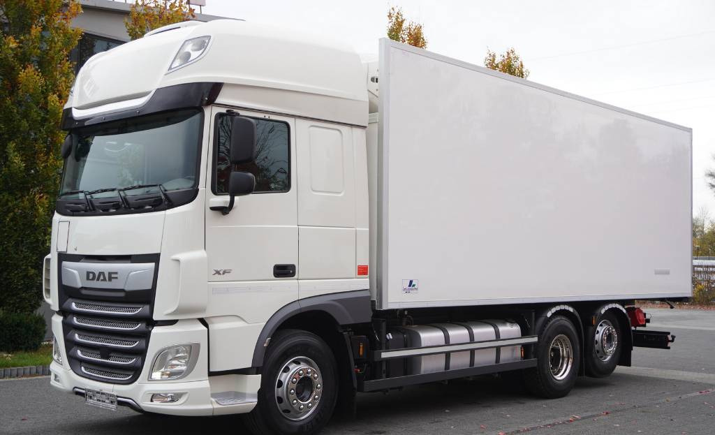 DAF XF 450 6×2 E6 / Refrigerator Lacapitaine / ATP/FRC to 2027 / 18 pallets - شاحنة الفريزر: صورة 1 DAF XF 450 6×2 E6 / Refrigerator Lacapitaine / ATP/FRC to 2027 / 18 pallets - شاحنة الفريزر: صورة 1