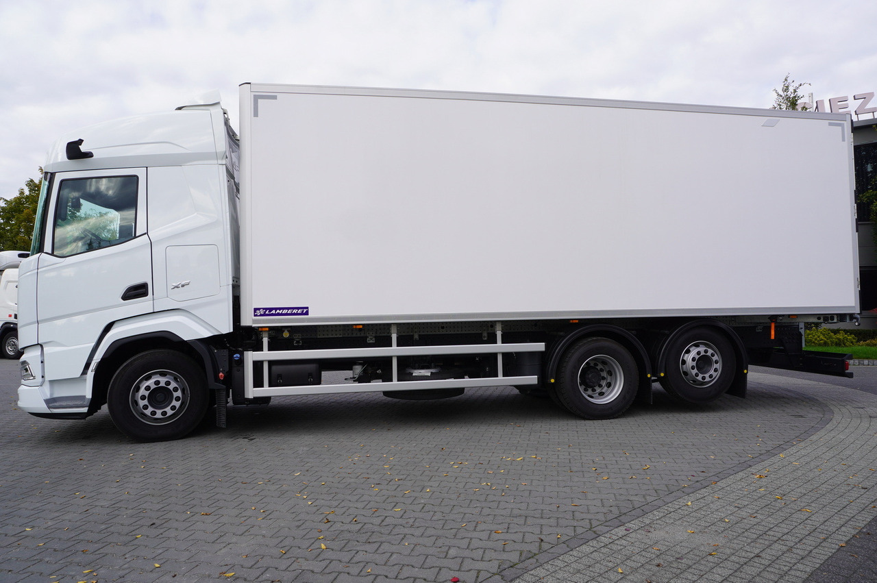 DAF XF 450 6x2 NEW / 2025 / NEW Lamberet 18 EPAL Refrigerator / Carrier Supra 850 / No mileage - شاحنة الفريزر: صورة 4 DAF XF 450 6x2 NEW / 2025 / NEW Lamberet 18 EPAL Refrigerator / Carrier Supra 850 / No mileage - شاحنة الفريزر: صورة 4