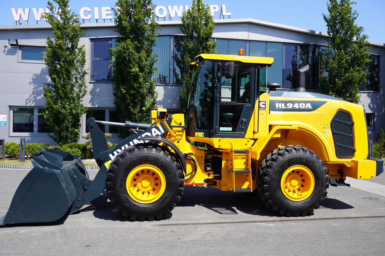HYUNDAI HL940A articulated loader / year 2021 / weight 13.5t year of production 2021 - اللودر بعجل: صورة 3 HYUNDAI HL940A articulated loader / year 2021 / weight 13.5t year of production 2021 - اللودر بعجل: صورة 3