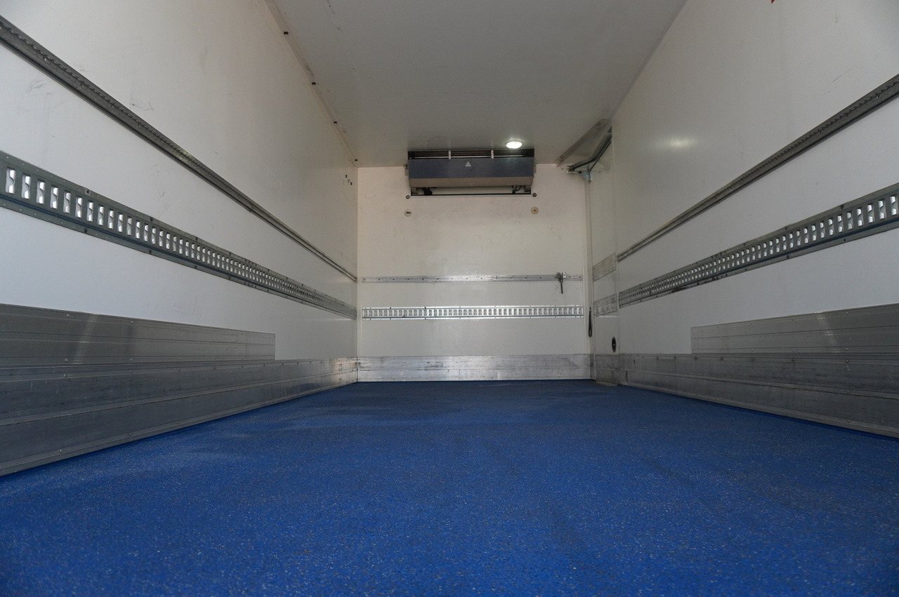 IVECO Eurocargo 100-190 4x2 E6 / Refrigerator / Dhollandia 1.5 T - شاحنة الفريزر: صورة 5 IVECO Eurocargo 100-190 4x2 E6 / Refrigerator / Dhollandia 1.5 T - شاحنة الفريزر: صورة 5