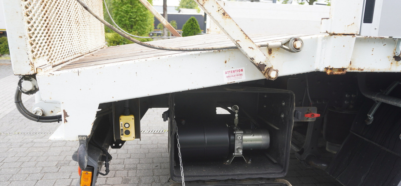 شاحنات مسطحة IVECO Eurocargo 150 E25 / 90 tho. km !!! / Tow truck: صورة 16