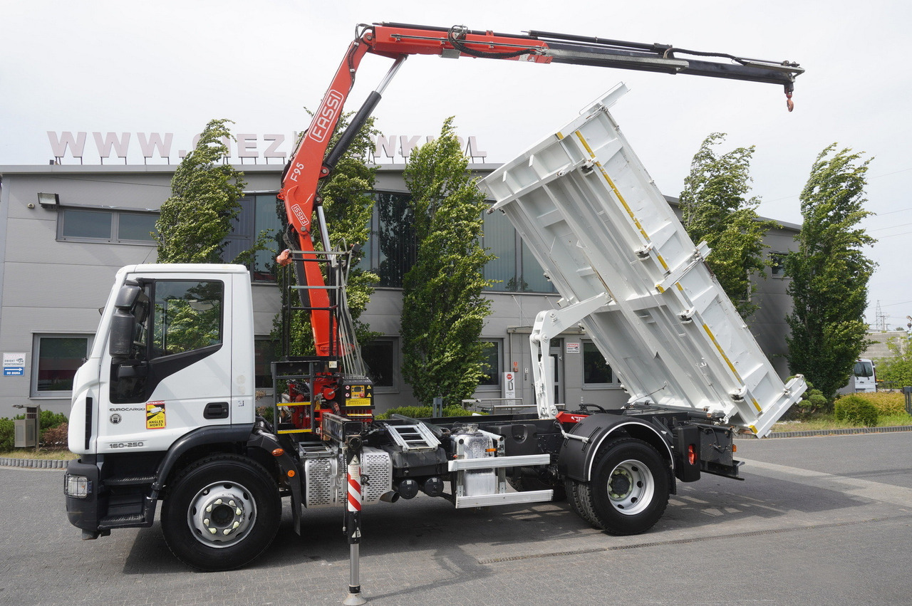 IVECO Eurocargo 160-250 / Fassi F95 crane / 120 tho. km / 3-sided tipper - شاحنة كرين: صورة 4 IVECO Eurocargo 160-250 / Fassi F95 crane / 120 tho. km / 3-sided tipper - شاحنة كرين: صورة 4