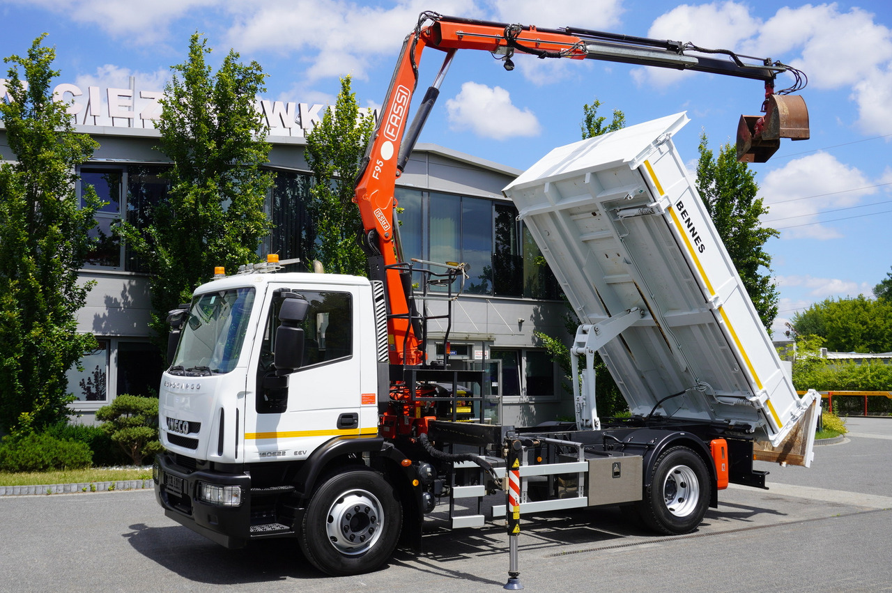 IVECO Eurocargo 160E22 EEV Dump truck / Bortmatic / Crane FASSI F95A.0.22 - شاحنة قلاب, شاحنة كرين: صورة 1 IVECO Eurocargo 160E22 EEV Dump truck / Bortmatic / Crane FASSI F95A.0.22 - شاحنة قلاب, شاحنة كرين: صورة 1