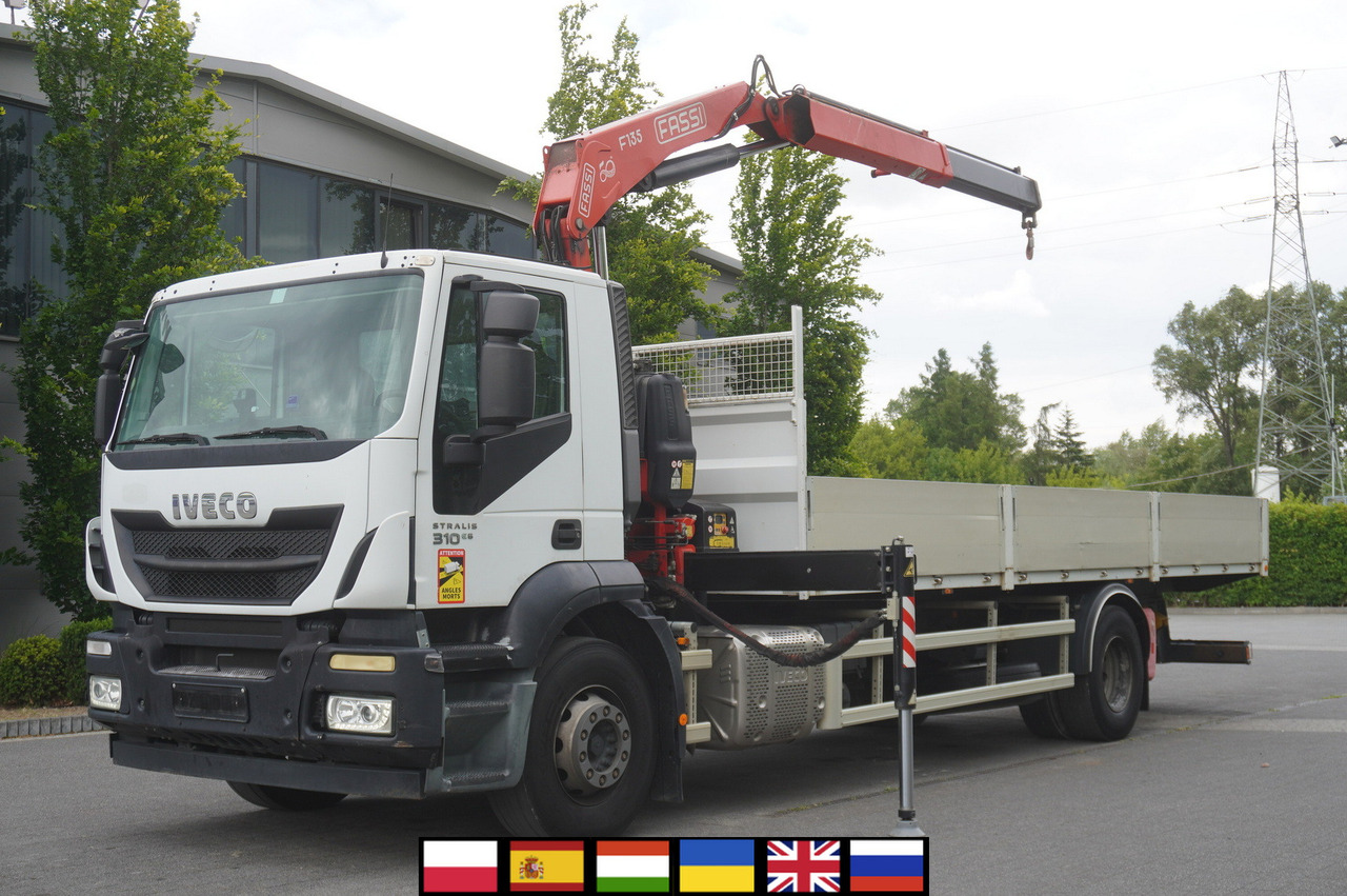 IVECO STRALIS 19.310 E6 / Flatbed 19 EPAL / FASSI F135 / 225 MTH! / 5.7 T - شاحنة كرين, شاحنة كرين: صورة 1 IVECO STRALIS 19.310 E6 / Flatbed 19 EPAL / FASSI F135 / 225 MTH! / 5.7 T - شاحنة كرين, شاحنة كرين: صورة 1