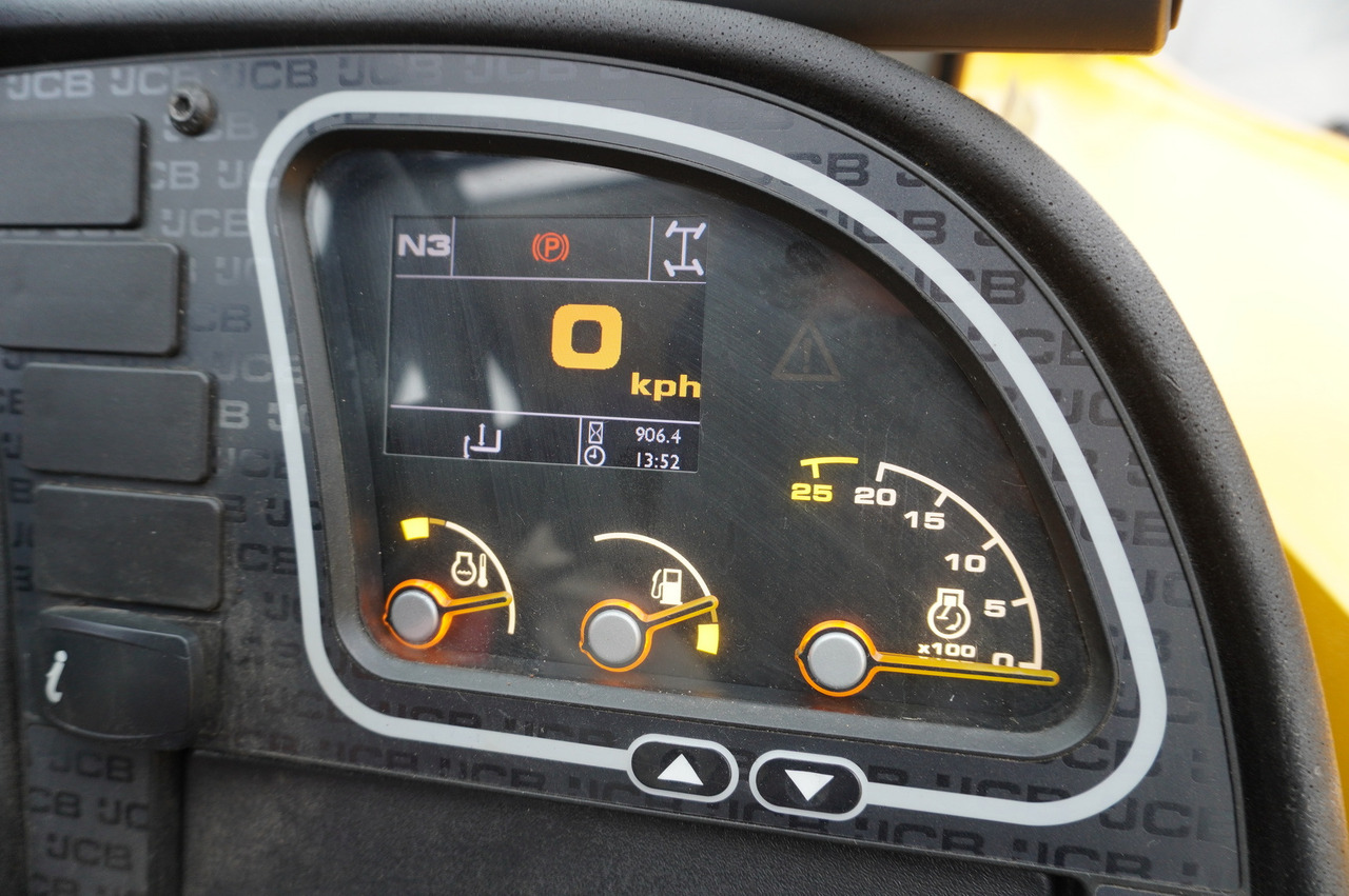 JCB 531-70 / 900 MTH telescopic charger! / 3.1 T / 7 M - رافعة تلسكوبية: صورة 2 JCB 531-70 / 900 MTH telescopic charger! / 3.1 T / 7 M - رافعة تلسكوبية: صورة 2