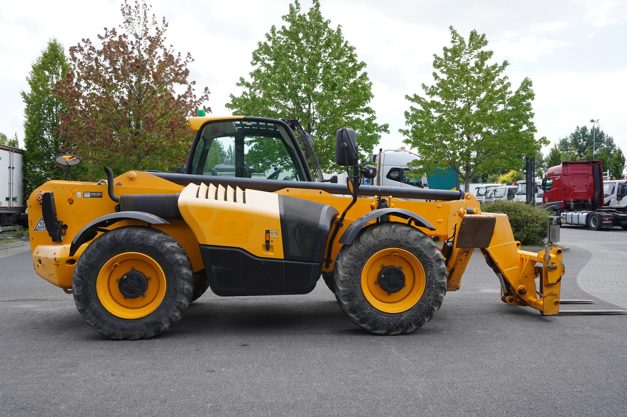 JCB 540-140 telescopic loader / 14 m range / 1800 MTH - جرافة ذات عجلات تلسكوبية: صورة 4 JCB 540-140 telescopic loader / 14 m range / 1800 MTH - جرافة ذات عجلات تلسكوبية: صورة 4