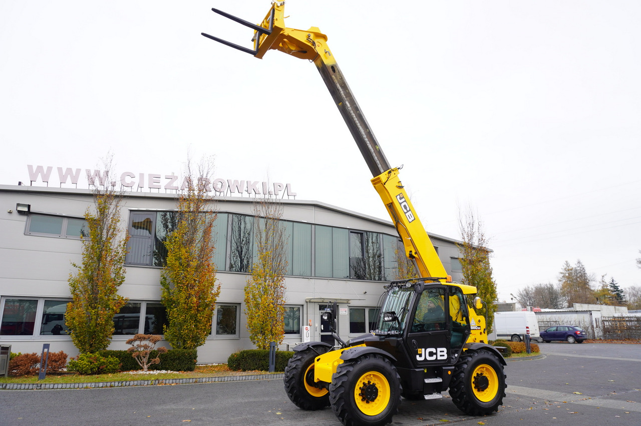 JCB 560-80 / 6 ton lifting capacity / power 146 HP - رافعة تلسكوبية: صورة 1 JCB 560-80 / 6 ton lifting capacity / power 146 HP - رافعة تلسكوبية: صورة 1