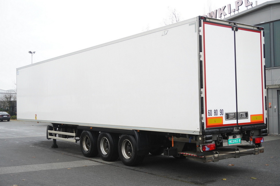 LAMBERET refrigerated semi-trailer / Carrier Vector 1550 unit - نصف مقطورة مُبرِّدة: صورة 4 LAMBERET refrigerated semi-trailer / Carrier Vector 1550 unit - نصف مقطورة مُبرِّدة: صورة 4
