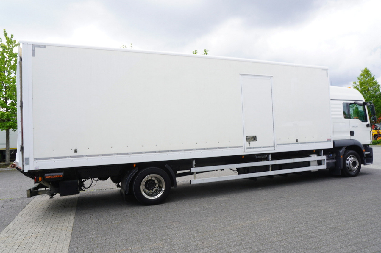 MAN TGM 18.320 / 21 EPAL box / 180 tho. km / Dhollandia 2500 kg / sleeping cab - شاحنة مقفلة: صورة 2 MAN TGM 18.320 / 21 EPAL box / 180 tho. km / Dhollandia 2500 kg / sleeping cab - شاحنة مقفلة: صورة 2