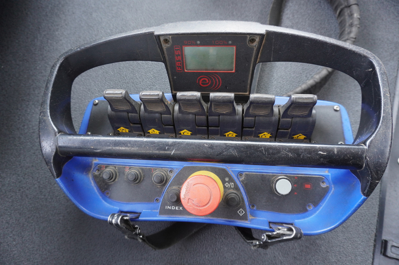 شاحنات مسطحة, شاحنة كرين MAN TGS 26.360 Flatbed / Fassi F175 7.7 T / steered 3rd axle: صورة 10 شاحنات مسطحة, شاحنة كرين MAN TGS 26.360 Flatbed / Fassi F175 7.7 T / steered 3rd axle: صورة 10