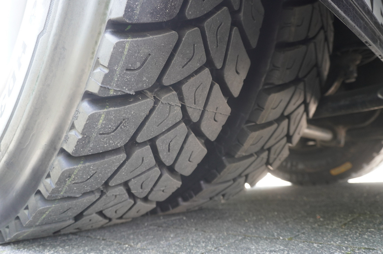 شاحنات مسطحة, شاحنة كرين MAN TGS 26.360 Flatbed / Fassi F175 7.7 T / steered 3rd axle: صورة 14 شاحنات مسطحة, شاحنة كرين MAN TGS 26.360 Flatbed / Fassi F175 7.7 T / steered 3rd axle: صورة 14