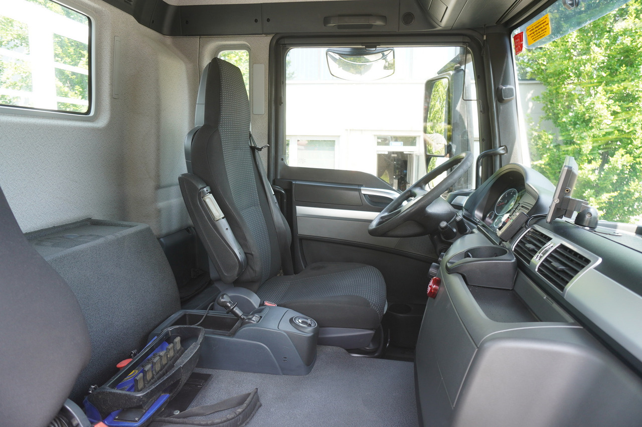 شاحنات مسطحة, شاحنة كرين MAN TGS 26.360 Flatbed / Fassi F175 7.7 T / steered 3rd axle: صورة 27 شاحنات مسطحة, شاحنة كرين MAN TGS 26.360 Flatbed / Fassi F175 7.7 T / steered 3rd axle: صورة 27