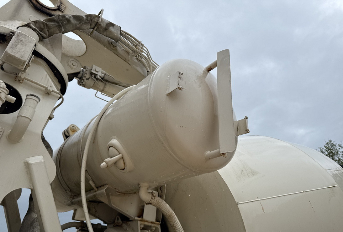 شاحنة خلاطة خرسانة MAN TGS 32.400 8x4 Concrete Mixer Pump truck / 426 MTH !!! / 18 meters: صورة 7
