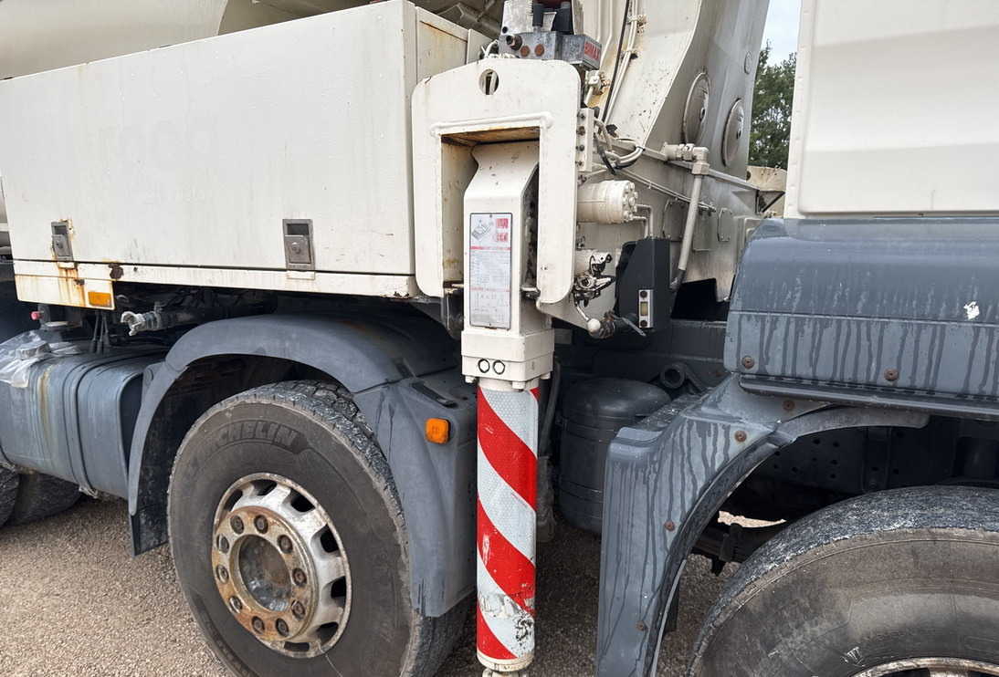 شاحنة خلاطة خرسانة MAN TGS 32.400 8x4 Concrete Mixer Pump truck / 426 MTH !!! / 18 meters: صورة 10