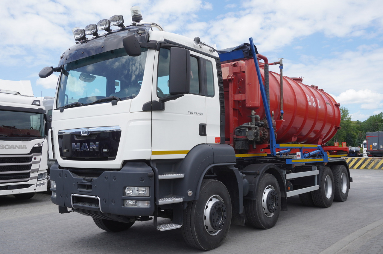 MAN TGS 35.400 8 × 4 E5 / HYVA HOOK LIFT 32.56 SE / Septic barrel 13000 L - صهريج السماد السائل: صورة 2 MAN TGS 35.400 8 × 4 E5 / HYVA HOOK LIFT 32.56 SE / Septic barrel 13000 L - صهريج السماد السائل: صورة 2