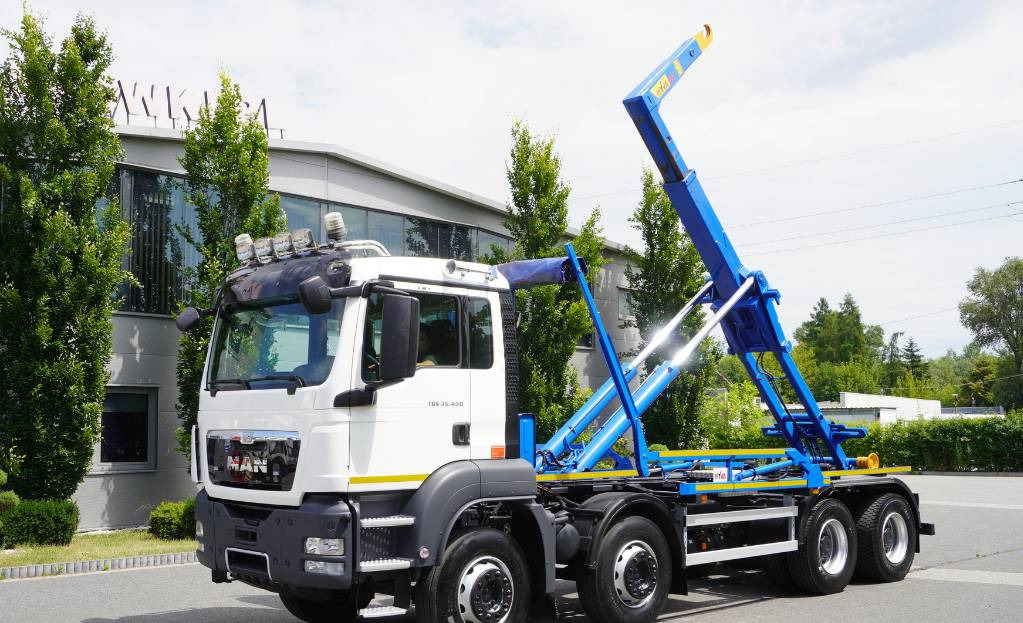 MAN TGS 35.400 8×4 HYVA LIFT 32.56 SE hooklift - شاحنة ذات خطاف: صورة 1 MAN TGS 35.400 8×4 HYVA LIFT 32.56 SE hooklift - شاحنة ذات خطاف: صورة 1