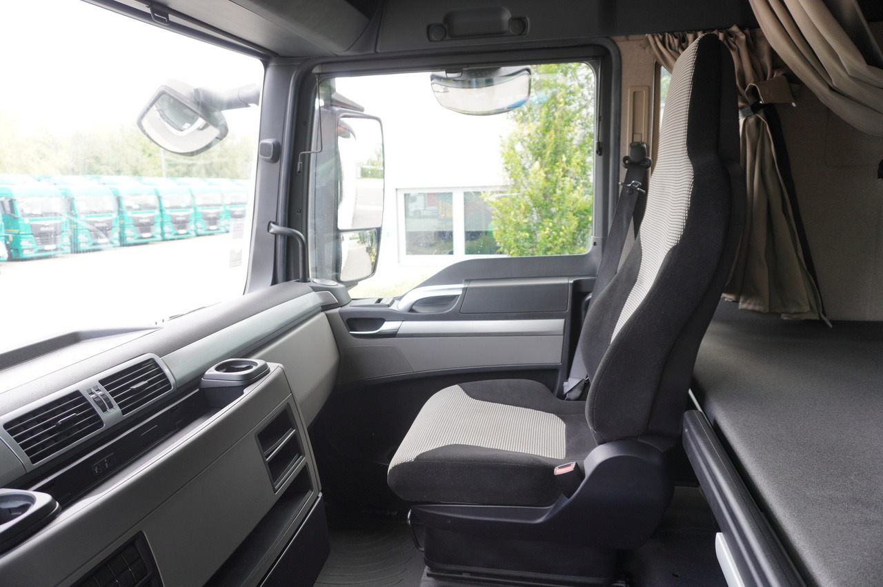 MAN TGX 18.430 / Curtainsider 18 EPAL / sleeping cab / 2021 MAN TGX 18.430 / Curtainsider 18 EPAL / sleeping cab / 2021: صورة 19 MAN TGX 18.430 / Curtainsider 18 EPAL / sleeping cab / 2021 MAN TGX 18.430 / Curtainsider 18 EPAL / sleeping cab / 2021: صورة 19