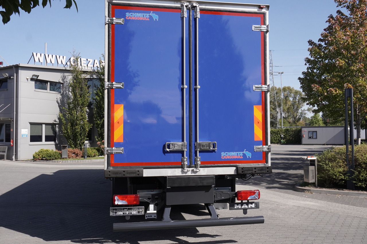 MAN TGX 26.500 E6 XXL / Schmitz 19 pallets / Thermoking / steering axle - شاحنة الفريزر: صورة 4 MAN TGX 26.500 E6 XXL / Schmitz 19 pallets / Thermoking / steering axle - شاحنة الفريزر: صورة 4