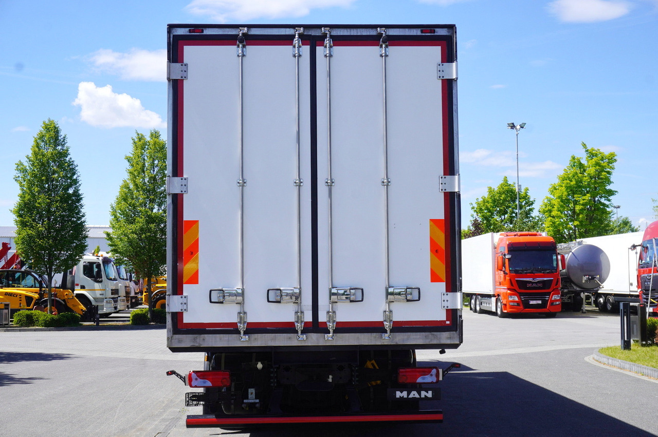 MAN TGX 26.510 / 2022 / NEW Krone bitemperature refrigerated truck / Carrier Supra 850 MT / 4 units - شاحنة الفريزر: صورة 3 MAN TGX 26.510 / 2022 / NEW Krone bitemperature refrigerated truck / Carrier Supra 850 MT / 4 units - شاحنة الفريزر: صورة 3