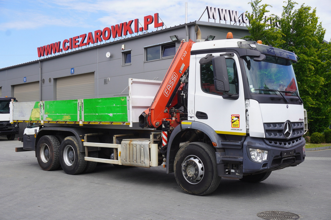 MERCEDES-BENZ AROCS 2633 6x4 / 5.5 T crane FASSI F135 / Tipper 15 EPAL - شاحنة كرين: صورة 3 MERCEDES-BENZ AROCS 2633 6x4 / 5.5 T crane FASSI F135 / Tipper 15 EPAL - شاحنة كرين: صورة 3