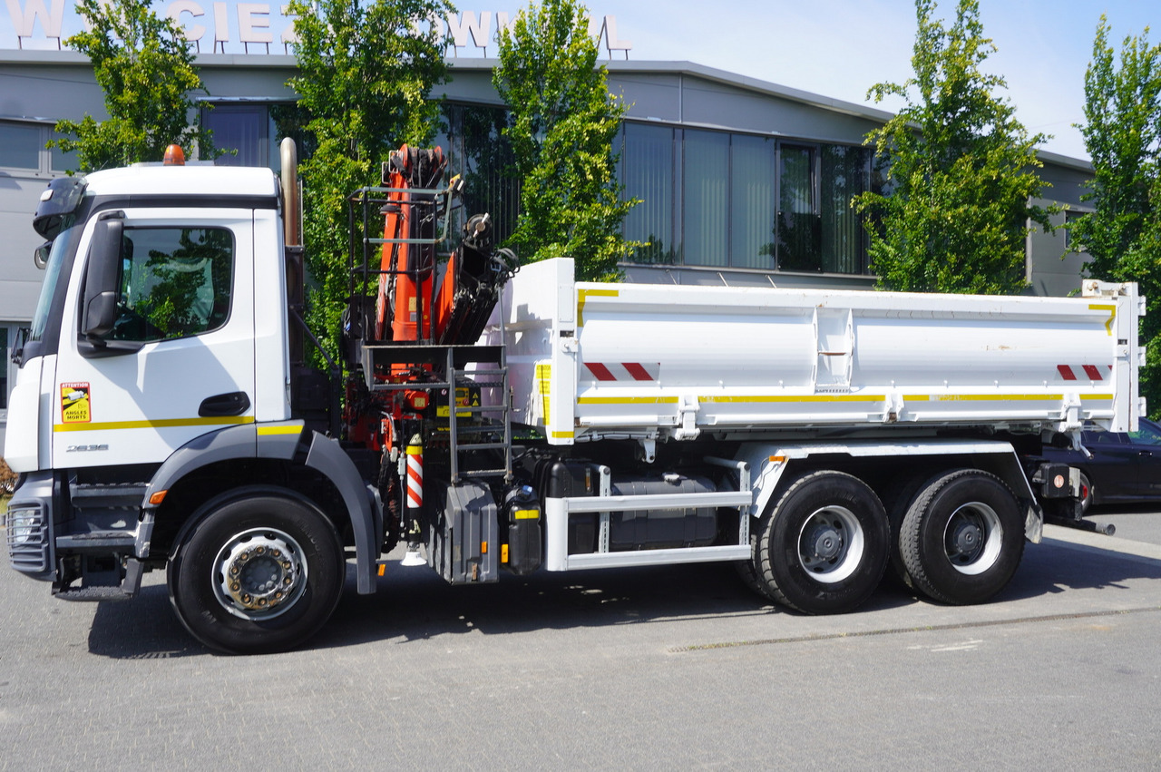 MERCEDES-BENZ AROCS 2636 / Fassi F155A.0.22 crane 6t / 120 tho. km / 3-sided dump truck / 2 x Bordmatic - شاحنة قلاب, شاحنة كرين: صورة 4 MERCEDES-BENZ AROCS 2636 / Fassi F155A.0.22 crane 6t / 120 tho. km / 3-sided dump truck / 2 x Bordmatic - شاحنة قلاب, شاحنة كرين: صورة 4